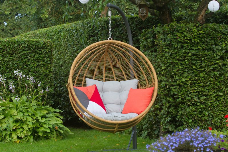 slaap schoner fusie De hangstoel: een hippe verrijking voor je tuin – Wonen & Interieur | Jouw  Inspiratie voor Huis & Tuin